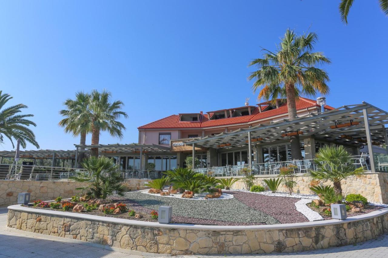 פפקוהורי Anna Maria Paradise מראה חיצוני תמונה